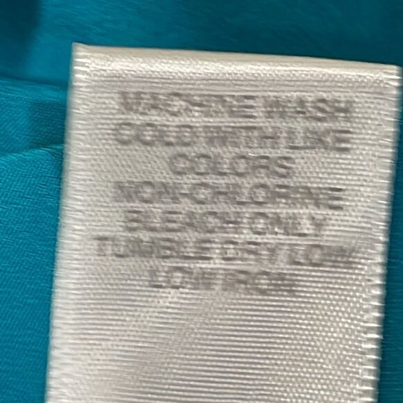 NWOT Avenue blue sleeveless tank. Size 22/24 (2X). - Picture 7 of 8